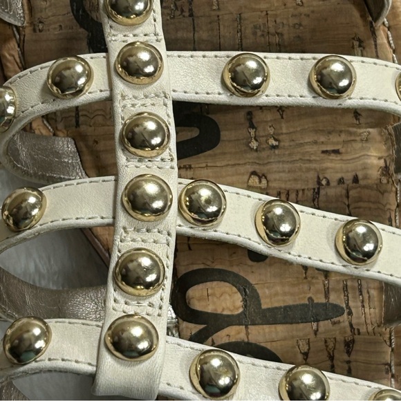 Sam Edelman Women's Gold Studded Cream Leather Strap Sandals Size 7.5 - Picture 3 of 11